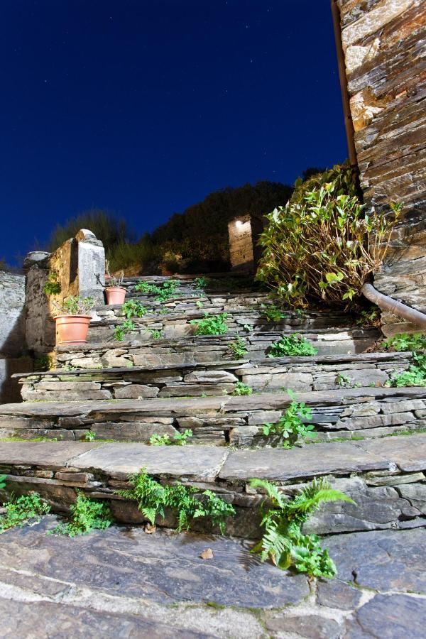 Penzion A Casoa Santa Eulalia de Oscos Exteriér fotografie